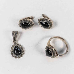 Set Bijuterii STILL Argint 925 - Pandantiv, Inel, Cercei, Onix si Marcasite, Marime Inel 8, Negru