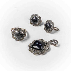 Set Bijuterii STILL Argint 925 - Pandantiv, Inel, Cercei, Onix si Marcasite, Marime Inel 7, Negru