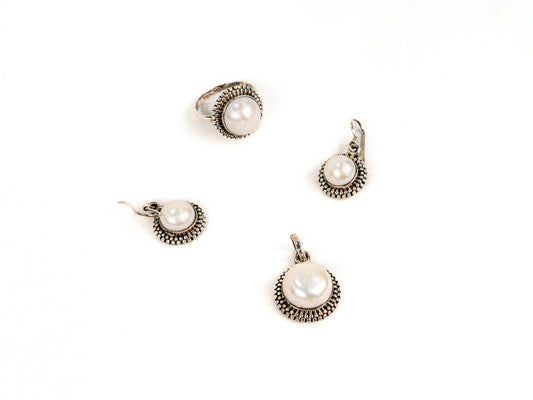 Set Bijuterii din Argint 925 - Cercei, Inel, Pandantiv - Perle - Marime 7.5 - Alb