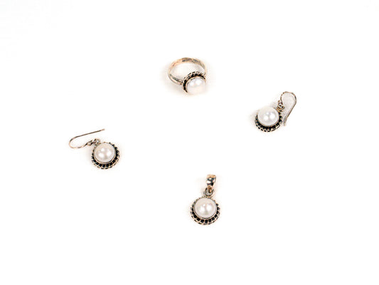 Set Bijuterii din Argint 925 - Cercei, Inel, Pandantiv - Perle - Marime 8 - Alb #2