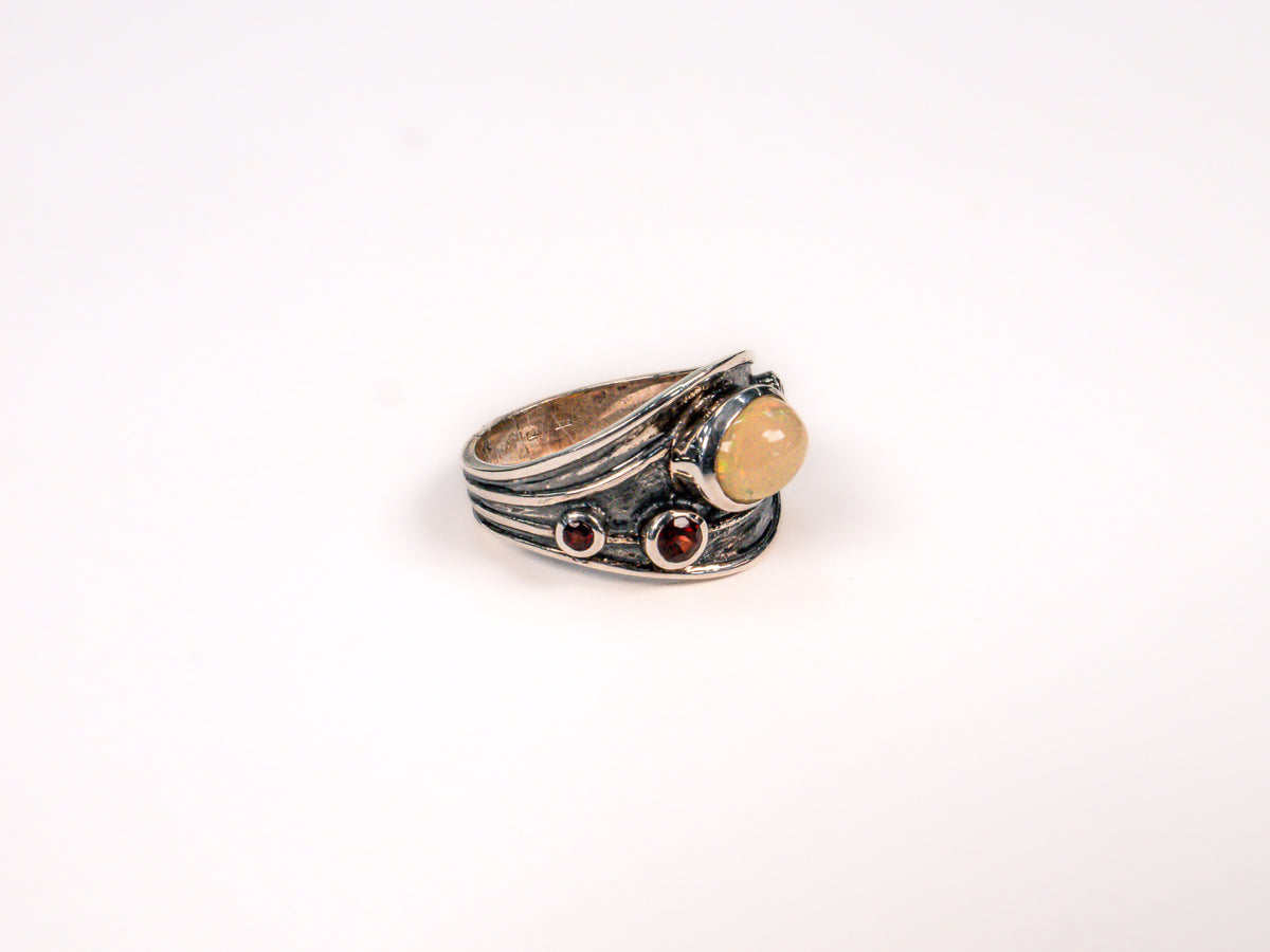 Inel din Argint 925 cu Opal Alb - Marime 9.5