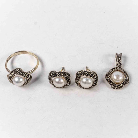 Set Bijuterii STILL Argint 925 - Pandantiv,  Inel,  Cercei, Perle de Cultura si Marcasite, Marime Inel 8, Alb Sidefat