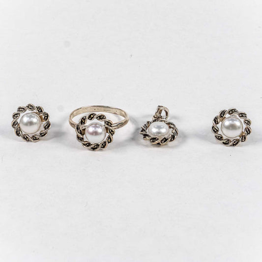 Set Bijuterii STILL Argint 925 - Pandantiv,  Inel,  Cercei, Perle de Cultura si Marcasite, Marime Inel 8, Alb Sidefat