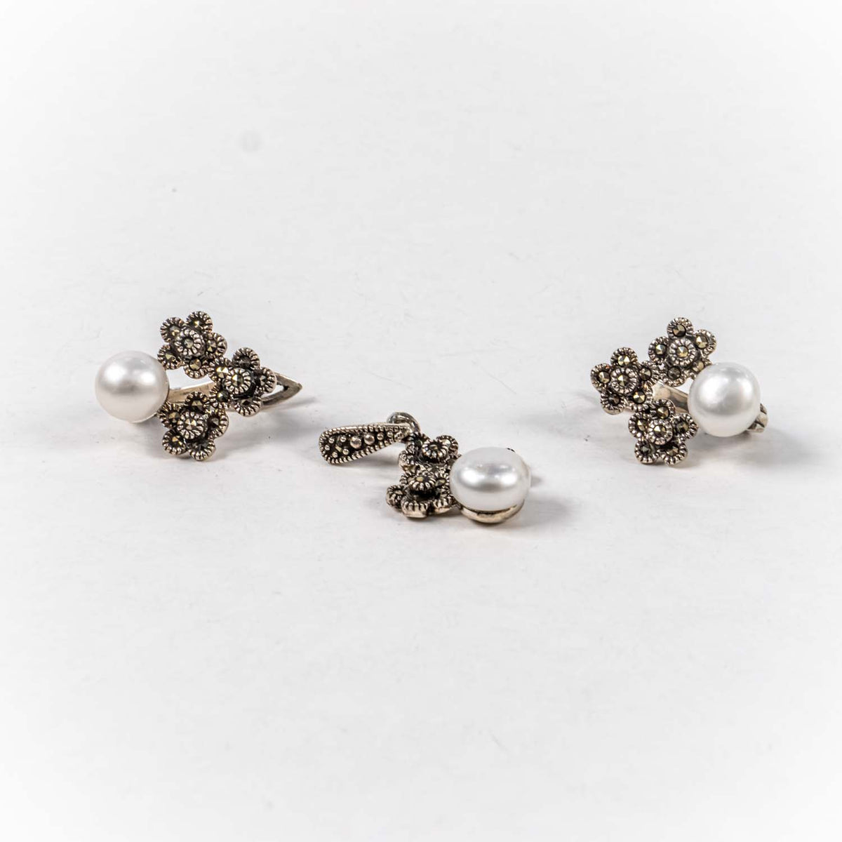 Set Bijuterii STILL Argint 925 - Pandantiv, Cercei, Perle de Cultura si Marcasite, Alb Sidefat