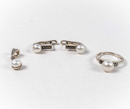 Set Bijuterii STILL Argint 925 - Pandantiv,  Inel,  Cercei, Perle de Cultura si Marcasite, Marime Inel 7, Alb Sidefat