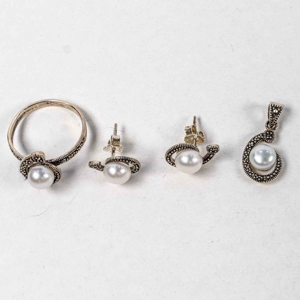 Set Bijuterii STILL Argint 925 - Pandantiv,  Inel,  Cercei, Perla de Cultura si Marcasite, Marime Inel 9, Alb Sidefat