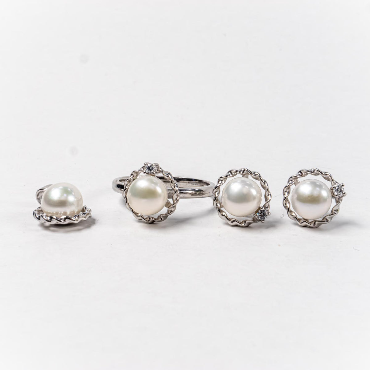 Set Bijuterii STILL Argint 925 - Pandantiv,  Inel,  Cercei, Perla de Cultura si Zirconia, Marime Inel 8,5, Alb sidefat