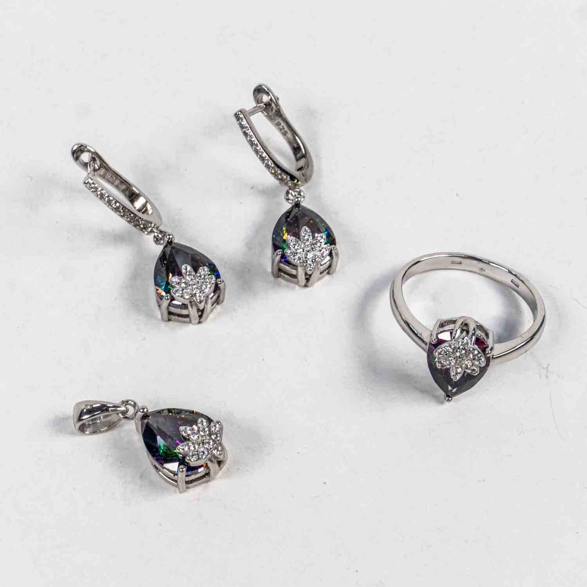 Set Bijuterii STILL Argint 925 - Pandantiv,  Inel,  Cercei, Topaz Mistic si Zirconia, Marime Inel 8, Multicolor