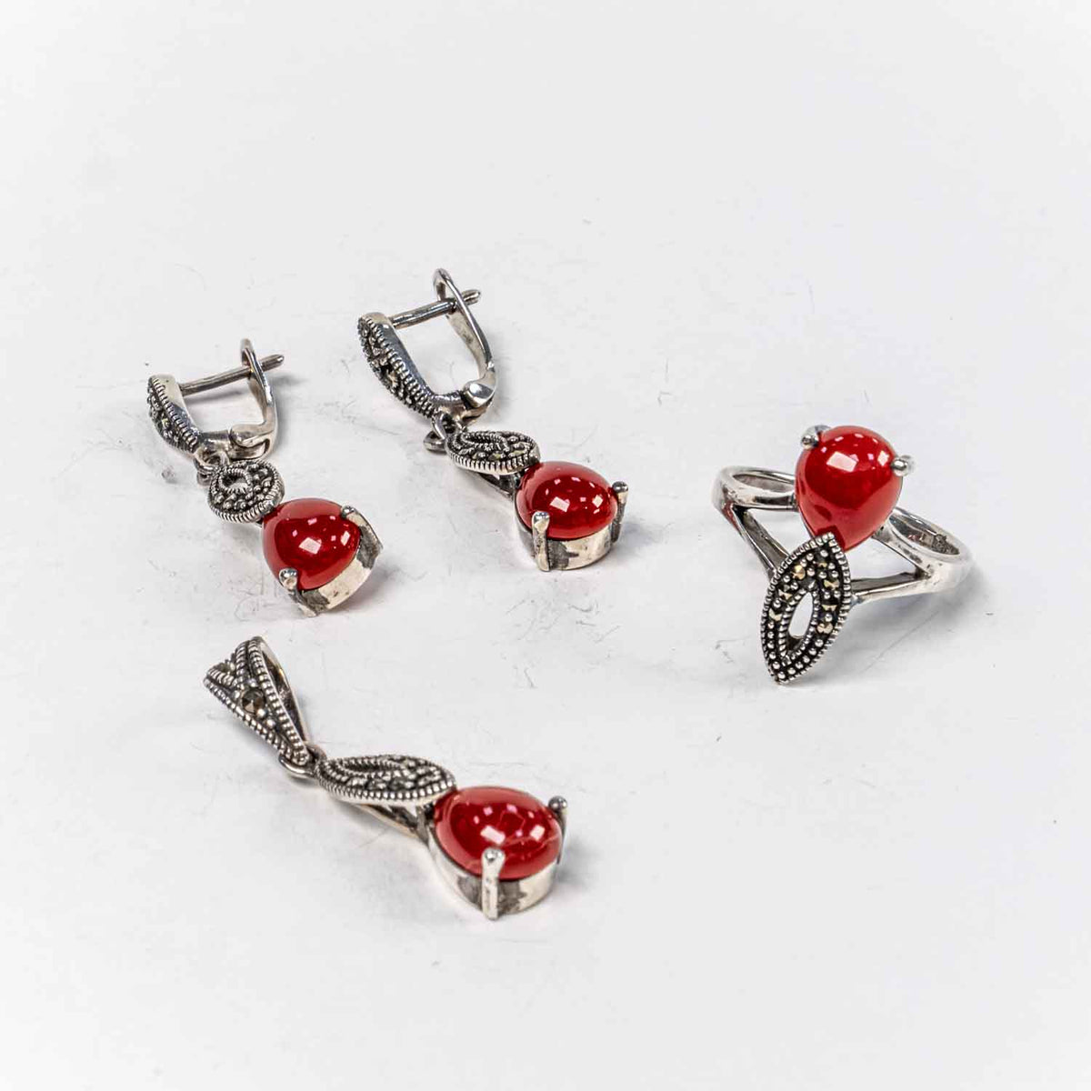 Set Bijuterii STILL Argint 925 - Pandantiv,  Inel,  Cercei, Carneol si Marcasite, Marime Inel 8, Rosu