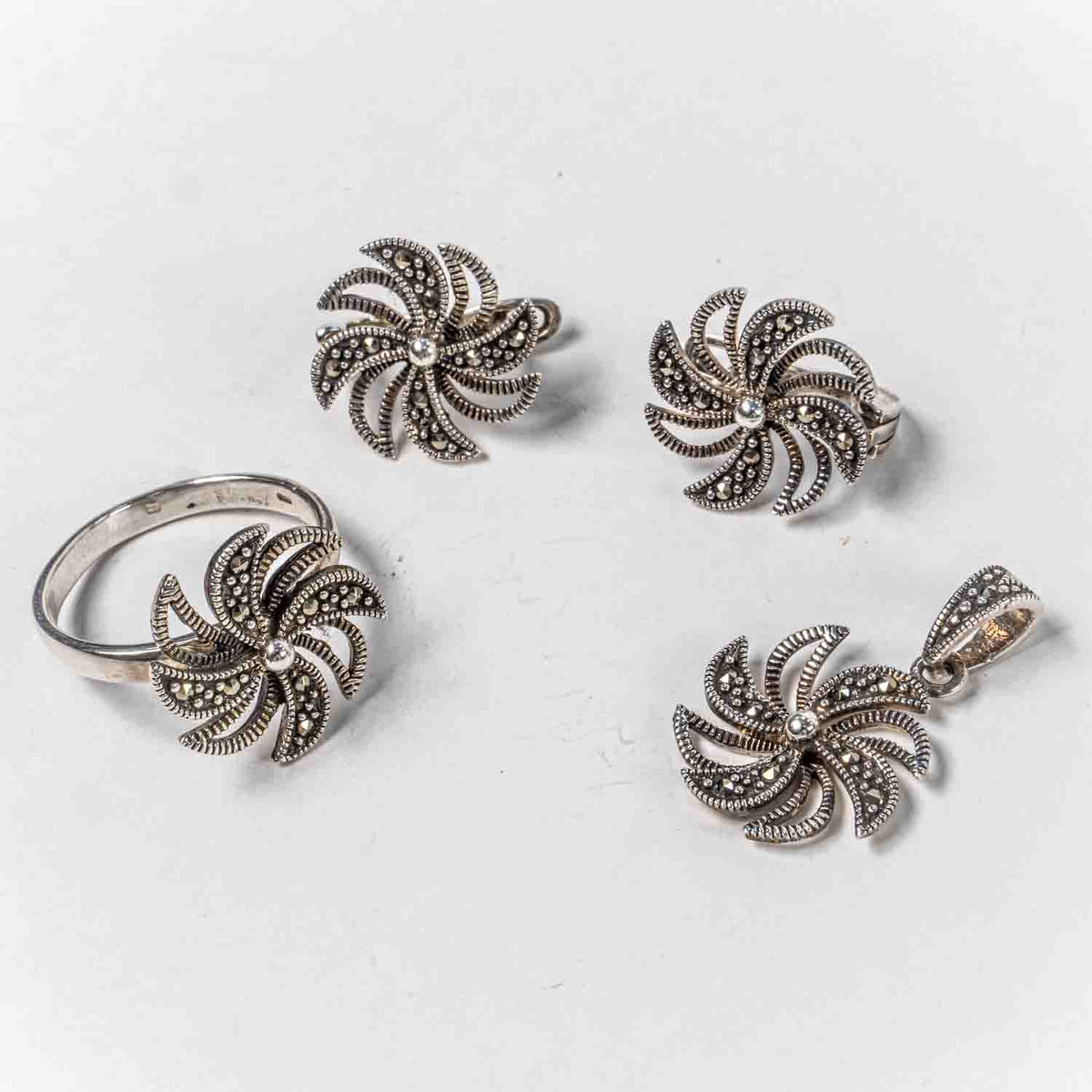 Set Bijuterii STILL Argint 925 - Pandantiv,  Inel,  Cercei, Marcasite, Marime Inel 8, Gri Metalic