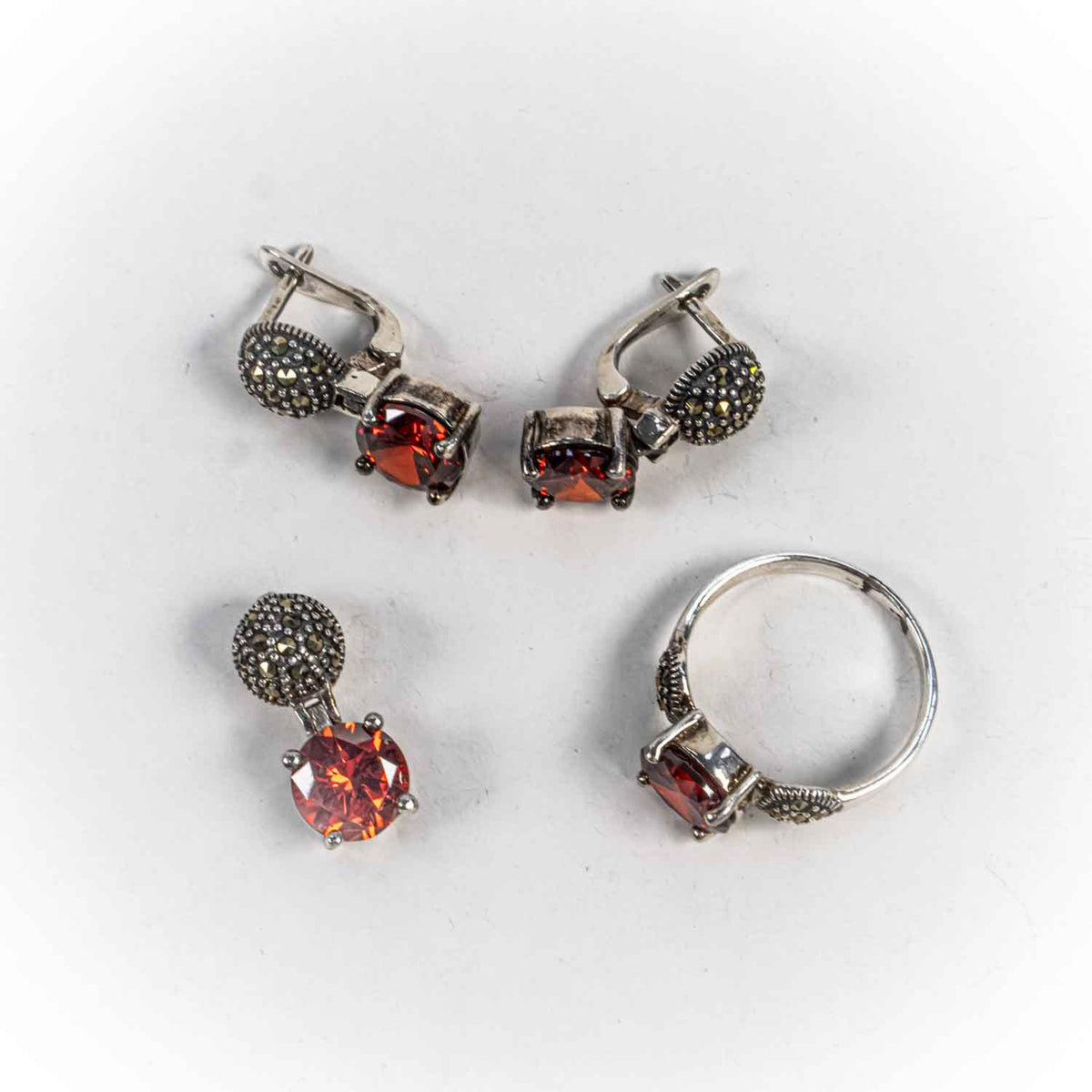 Set Bijuterii STILL Argint 925 - Pandantiv,  Inel,  Cercei, Granit si Marcasite, Marime Inel 8, Rosu