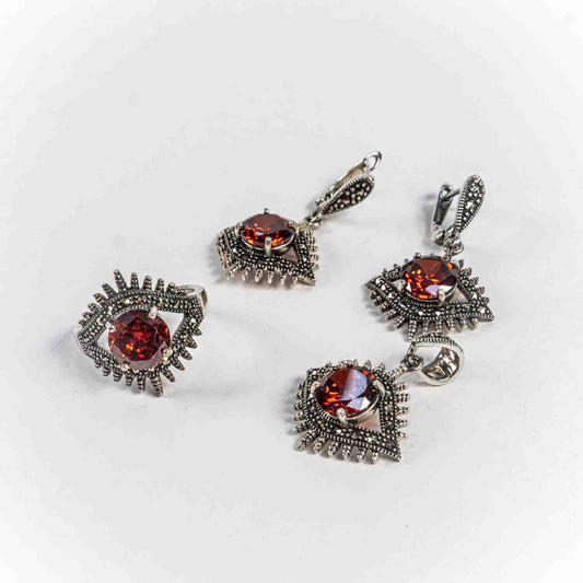 Set Bijuterii STILL Argint 925 - Pandantiv,  Inel,  Cercei, Granit si Marcasite, Marime Inel 8, Rosu,disponibil si cu piatra neagra(8),albastra(8),mov(8)