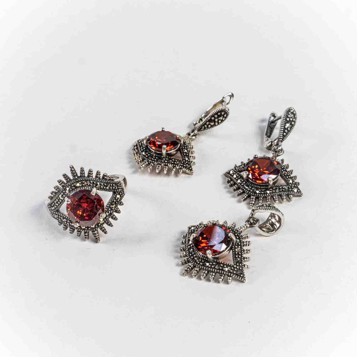 Set Bijuterii STILL Argint 925 - Pandantiv,  Inel,  Cercei, Granit si Marcasite, Marime Inel 8, Rosu