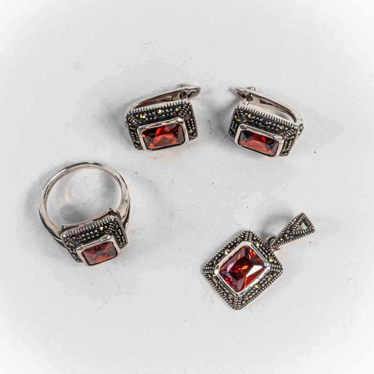 Set Bijuterii STILL Argint 925 - Pandantiv,  Inel,  Cercei, Granit si Marcasite, Marime Inel 7, Rosu