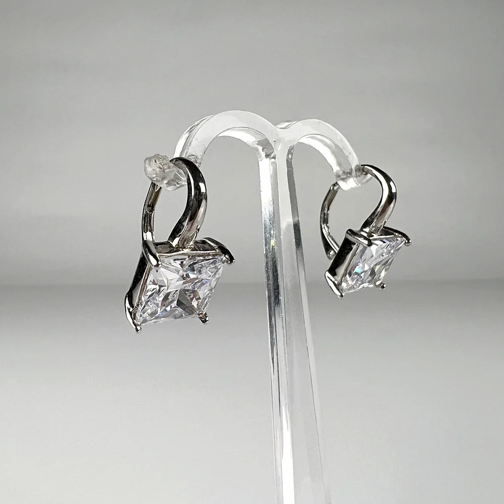 Cercei drop zirconia cu prindere leverback din argint 925 - vedere 2