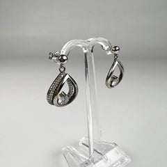 Cercei drop zirconia cu prindere fluture din argint 925 - vedere 1