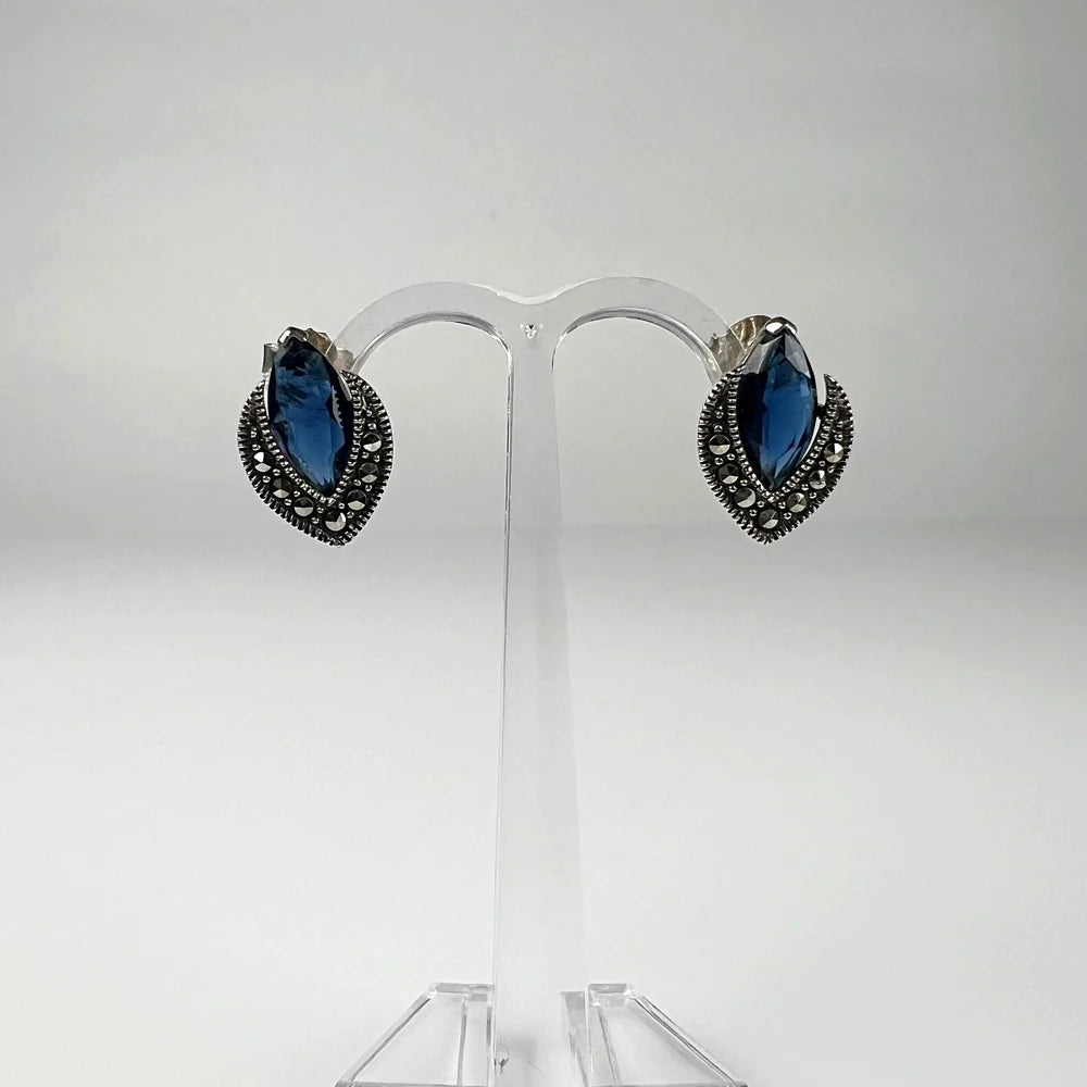 Cercei marcasite cu surub si prindere fluture din argint 925 - vedere 2