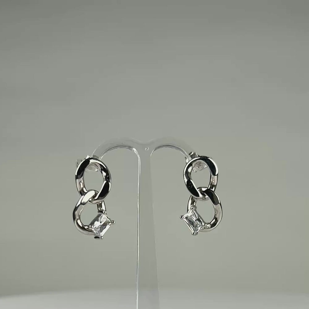 Cercei drop zirconia cu prindere fluture din argint 925 - video prezentare