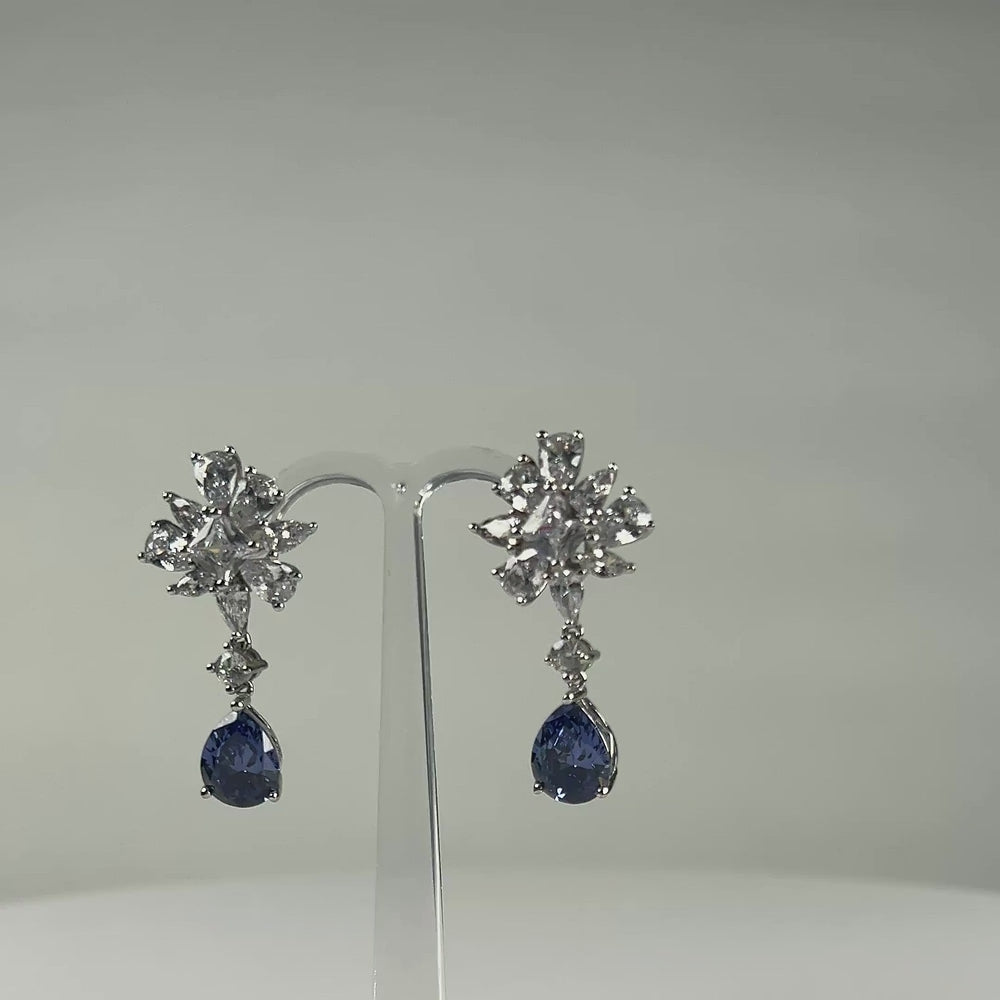 Cercei lungi din argint 925 cu zirconia si prindere fluture - video prezentare